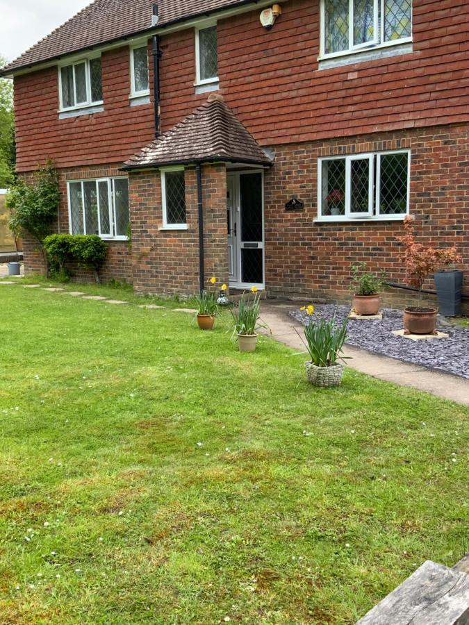 West Lodge B&B Hailsham Exterior photo